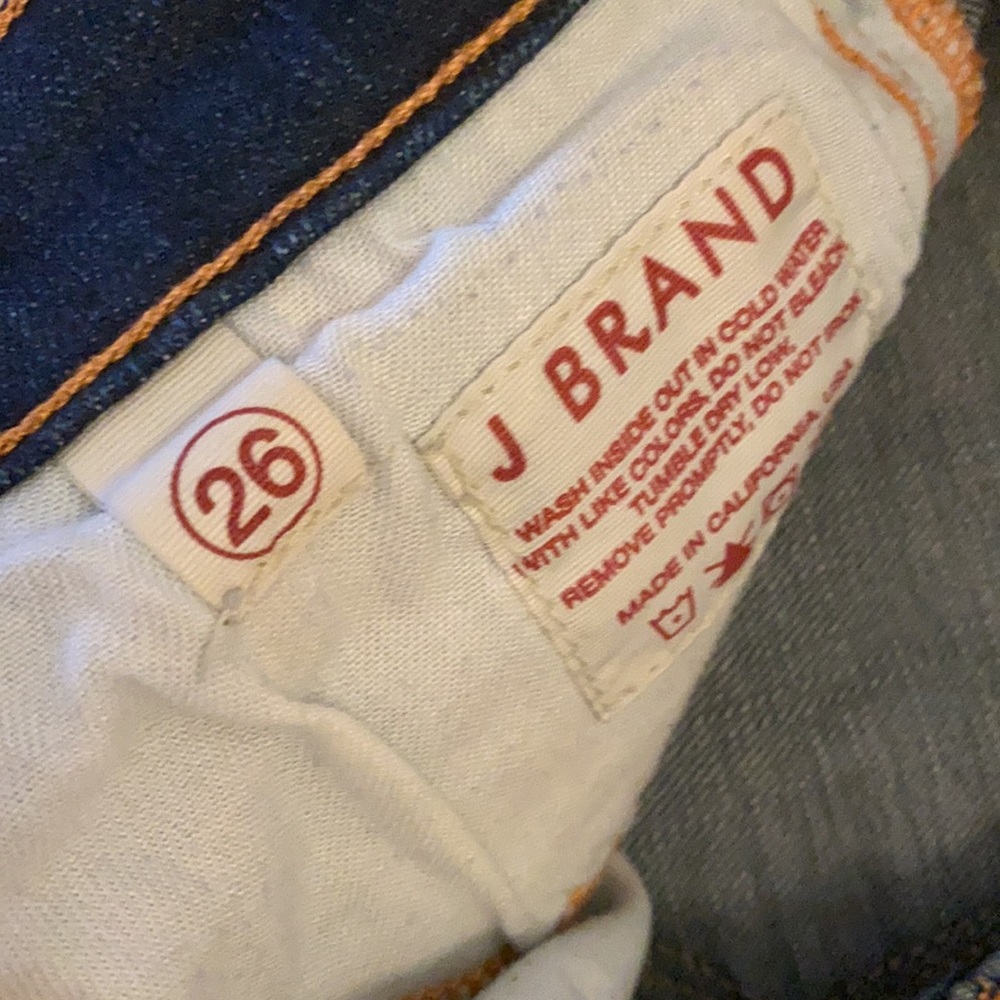 J brand 910 skinny leg in blue, 26. - Picture 2 of 4
